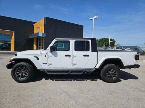 2024 Jeep Gladiator Sport