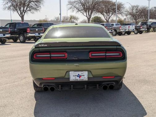 2022 Dodge Challenger SXT