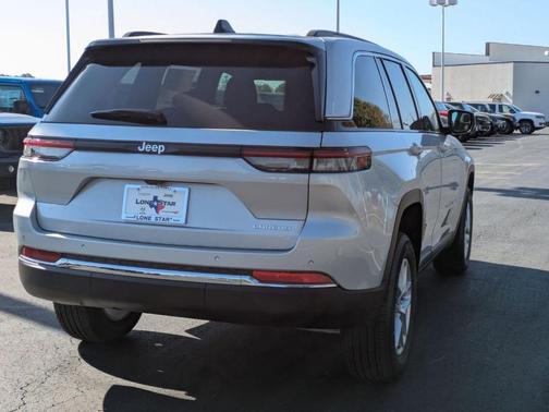 2025 Jeep Grand Cherokee Laredo