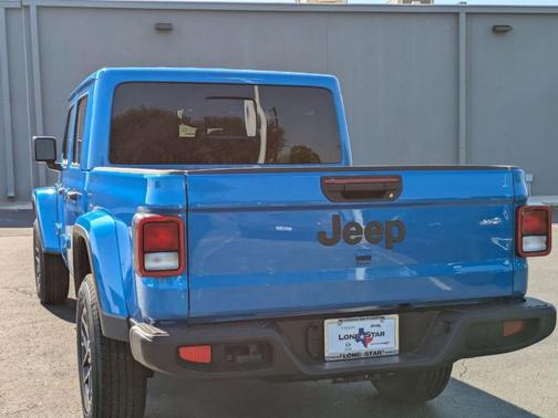 2025 Jeep Gladiator Sport