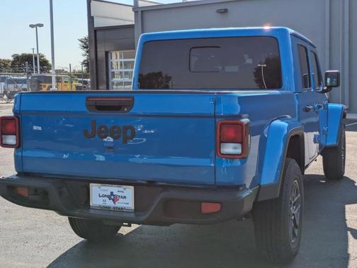 2025 Jeep Gladiator Sport