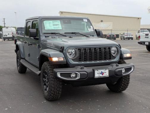 2025 Jeep Gladiator Sport