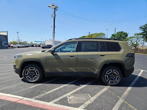 2026 Jeep Cherokee LAREDO/LIMITED