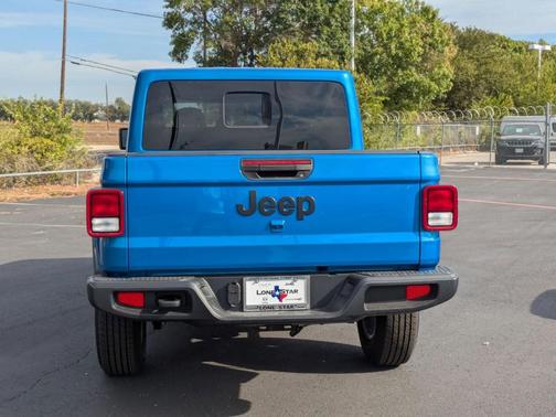 2025 Jeep Gladiator Sport