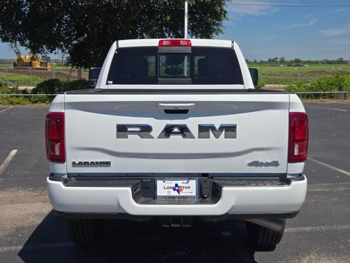 Bright White Clearcoat 2025 RAM 2500 Big Horn