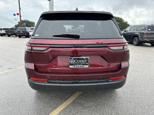 2024 Jeep Grand Cherokee Laredo