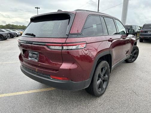 2024 Jeep Grand Cherokee Laredo