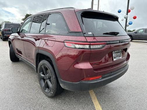 2024 Jeep Grand Cherokee Laredo