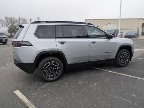 2026 Jeep Cherokee LAREDO/LIMITED
