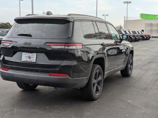 2025 Jeep Grand Cherokee L Laredo