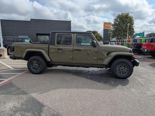2025 Jeep Gladiator Sport