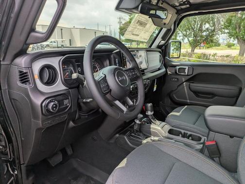 2025 Jeep Gladiator Sport