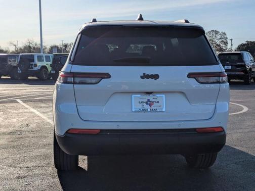 2025 Jeep Grand Cherokee L Laredo