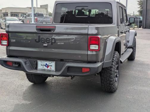 2025 Jeep Gladiator Sport