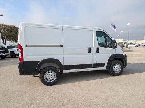 2026 RAM ProMaster 1500 Low Roof