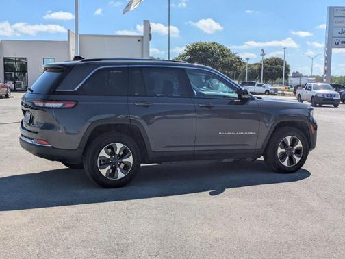 2022 Jeep Grand Cherokee 4xe Base