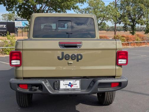 2025 Jeep Gladiator Sport