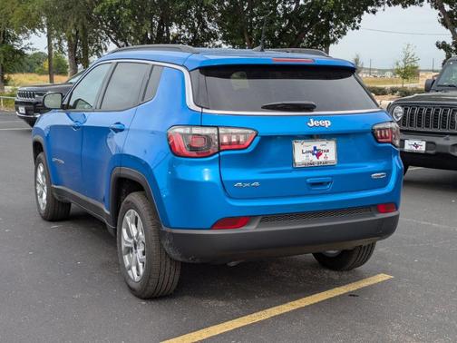 2025 Jeep Compass Latitude
