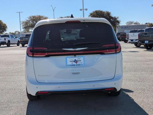 Bright White 2026 Chrysler Pacifica Select