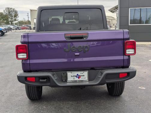 2026 Jeep Gladiator Sport