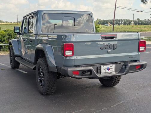 2025 Jeep Gladiator Sport