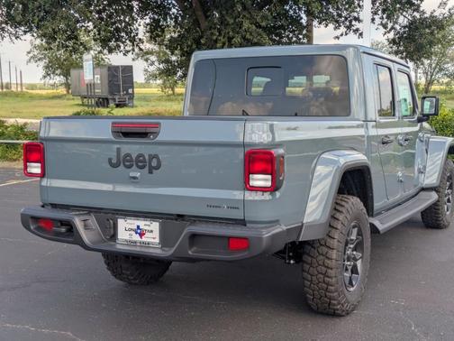 2025 Jeep Gladiator Sport