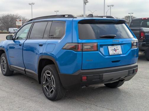 2026 Jeep Cherokee LAREDO/LIMITED