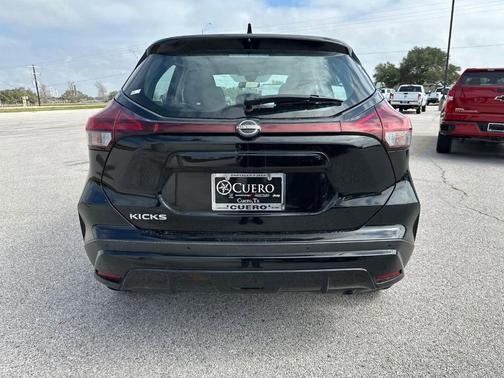 2022 Nissan Kicks S