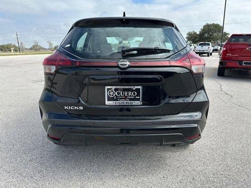 2022 Nissan Kicks S