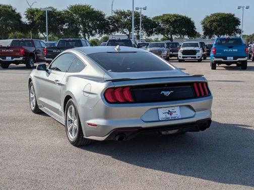 2020 Ford Mustang EcoBoost