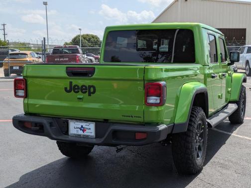 2025 Jeep Gladiator Sport