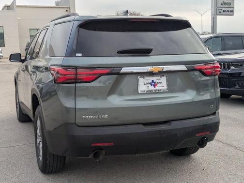 2023 Chevrolet Traverse LT Cloth