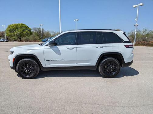 2024 Jeep Grand Cherokee Laredo