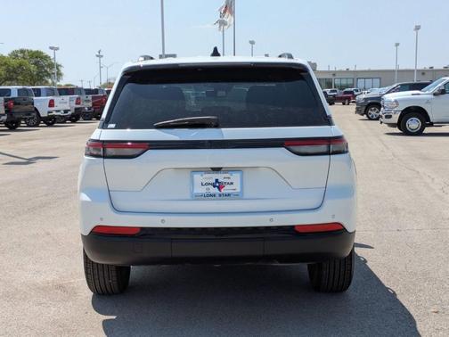 2024 Jeep Grand Cherokee Laredo