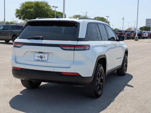 2024 Jeep Grand Cherokee Laredo