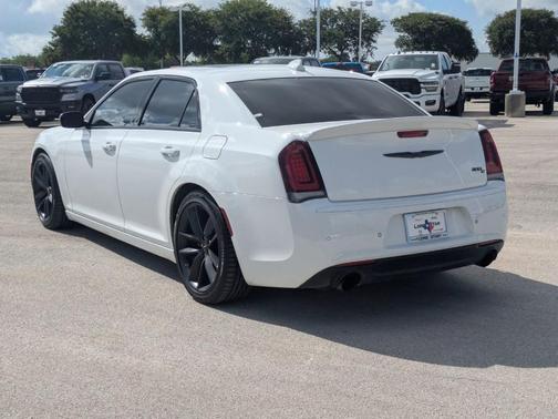 2023 Chrysler 300
