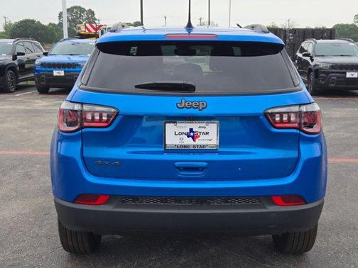 Hydro Blue Pearlcoat 2026 Jeep Compass Latitude