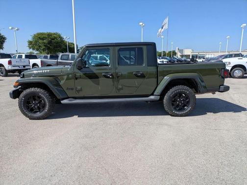 2022 Jeep Gladiator Sport