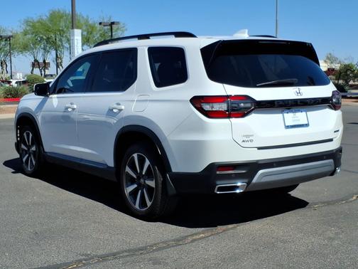 Platinum White Pearl 2024 Honda Pilot
