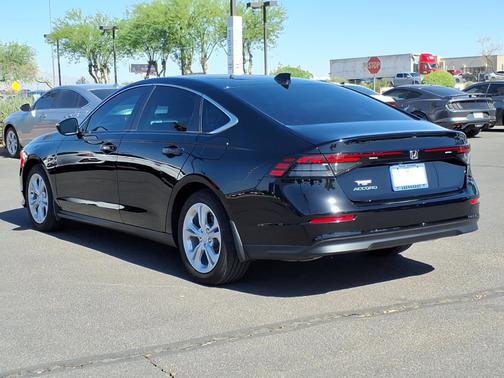 Crystal Black Pearl 2025 Honda Accord