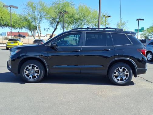 Crystal Black Pearl 2023 Honda Passport