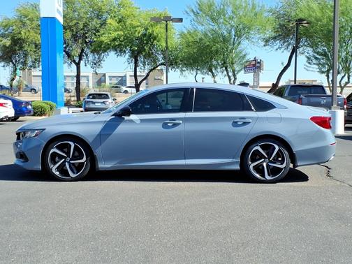 Sonic Gray Pearl 2022 Honda Accord