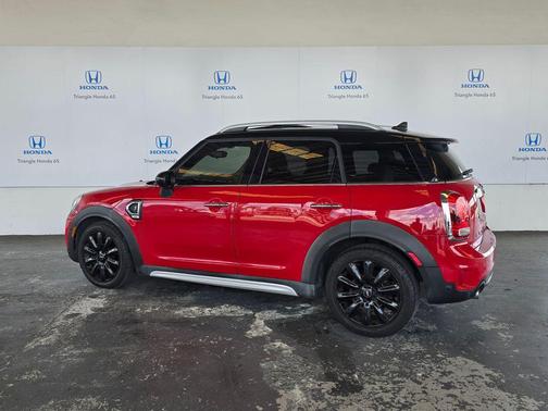 Chili Pepper Red 2019 MINI Countryman Cooper S