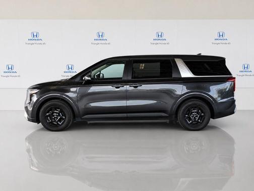 Ceramic Silver 2025 Kia Carnival LX