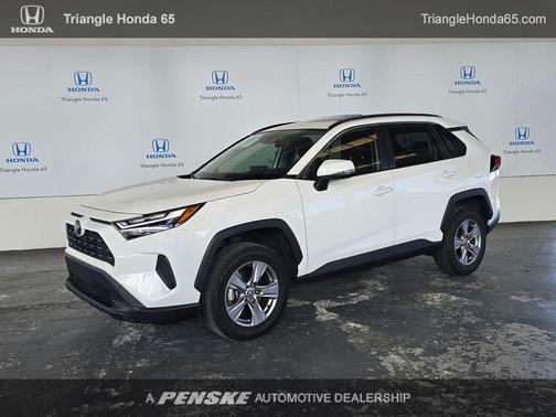 Ice 2024 Toyota RAV4 XLE