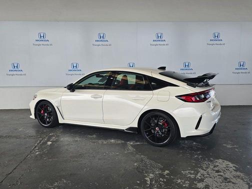Championship White 2025 Honda Civic Type R Base