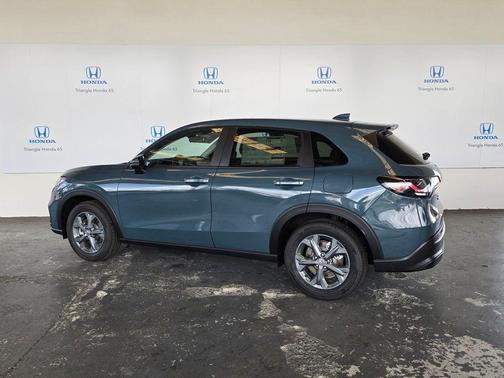 Pearl 2026 Honda HR-V LX