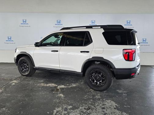 Platinum White Pearl 2026 Honda Passport TrailSport Elite