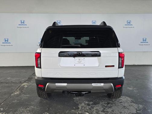 Platinum White Pearl 2026 Honda Passport TrailSport Elite
