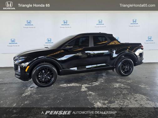 Phantom Black 2022 Hyundai SANTA CRUZ 2.5L SEL